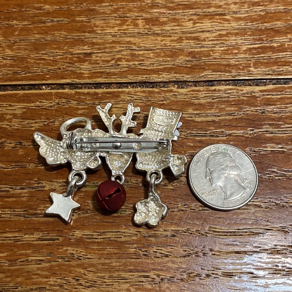 Vintage Winter holiday AJMC brooch - Picture 3 of 4